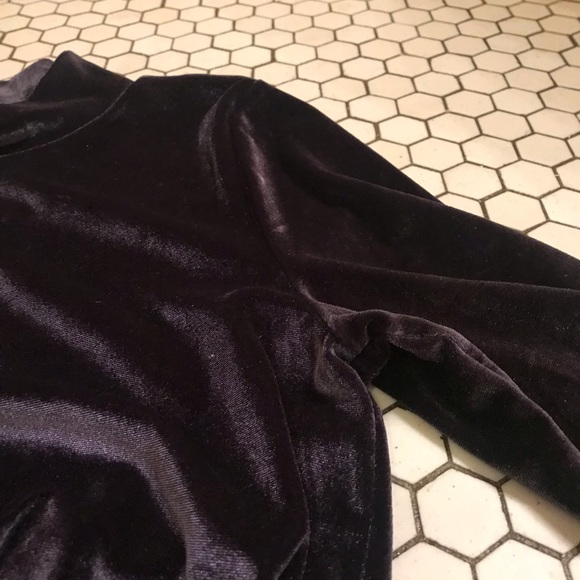 ✨ LOFT Navy Velvet Top✨ - Picture 4 of 4